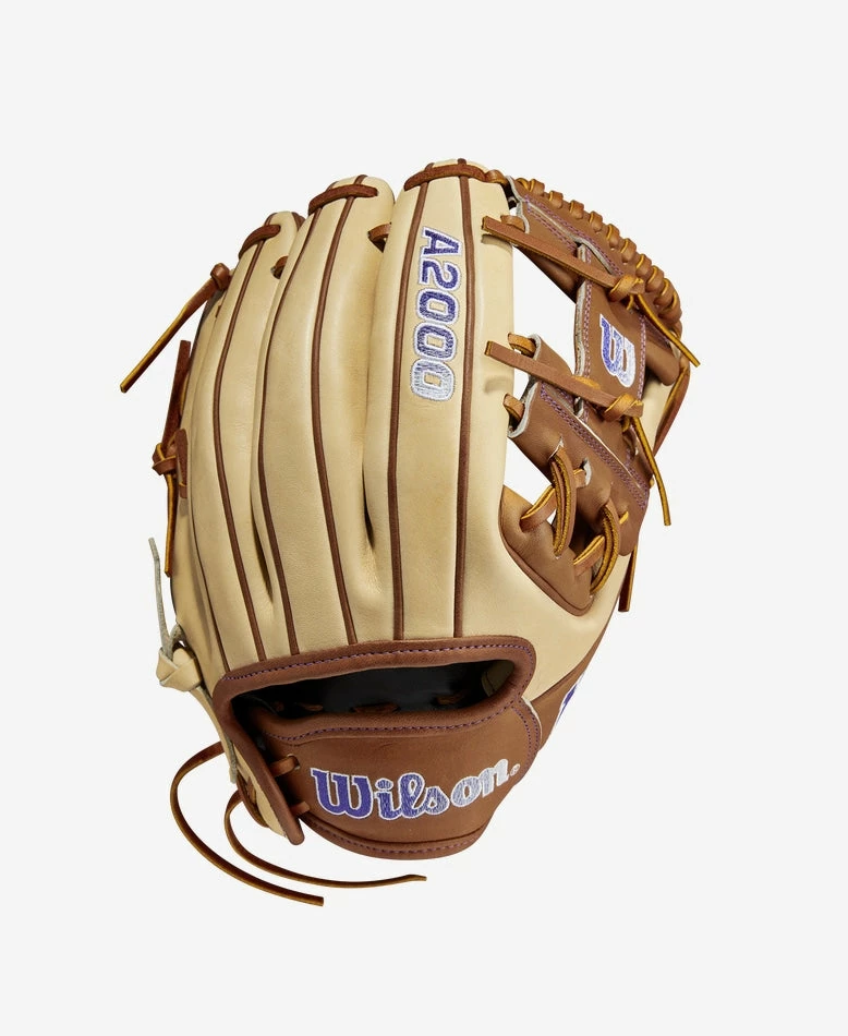 2023 WILSON SIS BATES A2000® SB22 11.75” FASTPITCH INFIELD GLOVE 3 2023 WILSON SIS BATES A2000® SB22 11.75” FASTPITCH INFIELD GLOVE